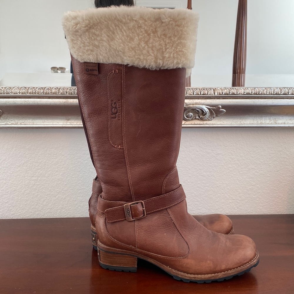 Brown leather and shearling boots